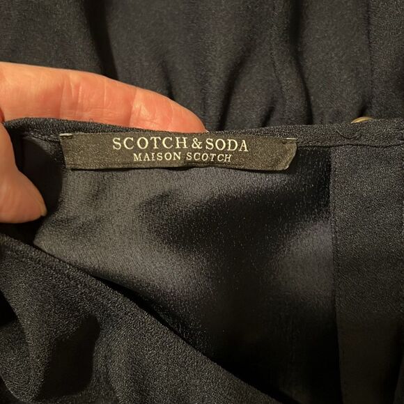 Scotch & soda szL LS black 3 ruffled drop waist gold buttons on cuffs/shoulders - Picture 4 of 8